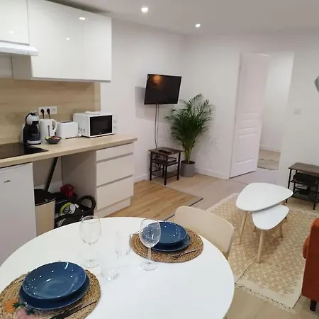 Le Pasteur Centre * ديجون